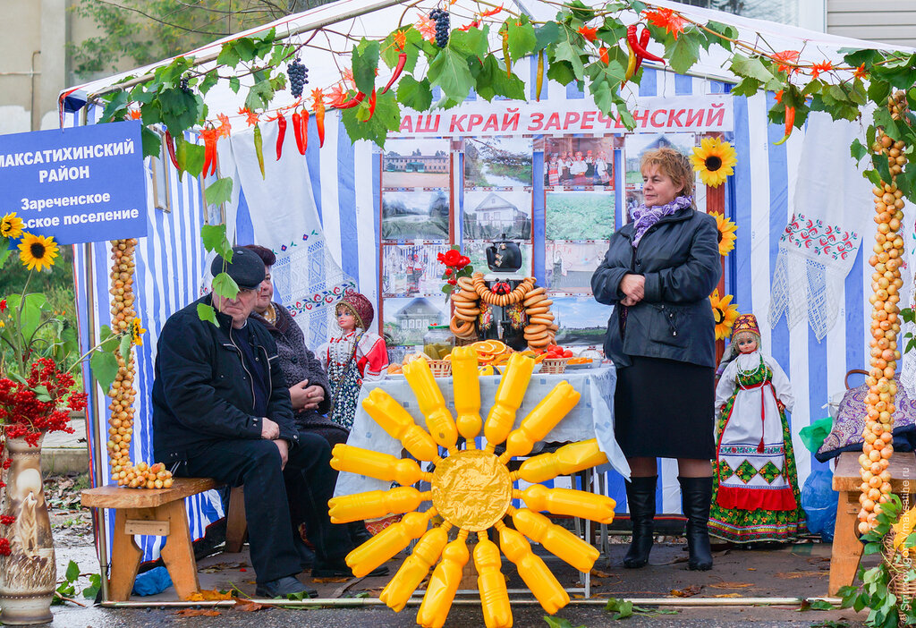 Выставка село. Украшение палатки на ярмарку. Украшение палатки на ярмарку сельских поселений. Украшение палатки на осеннюю ярмарку. Оформление подворья.