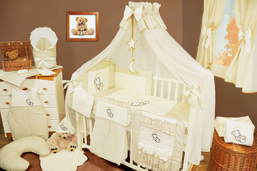 Кроватка новорожденного с балдахином