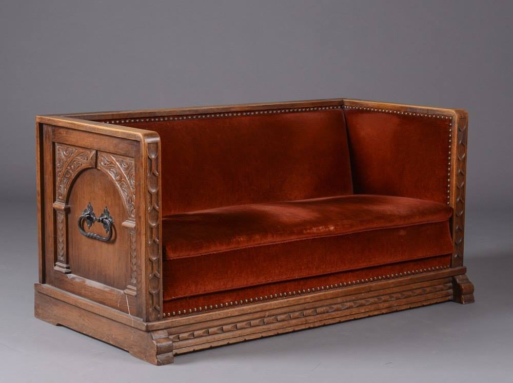 Антикварные диваны. Кабинетный диван сталинский Ампир. Старинный диван. Антикварный диван. Старинная мягкая мебель.