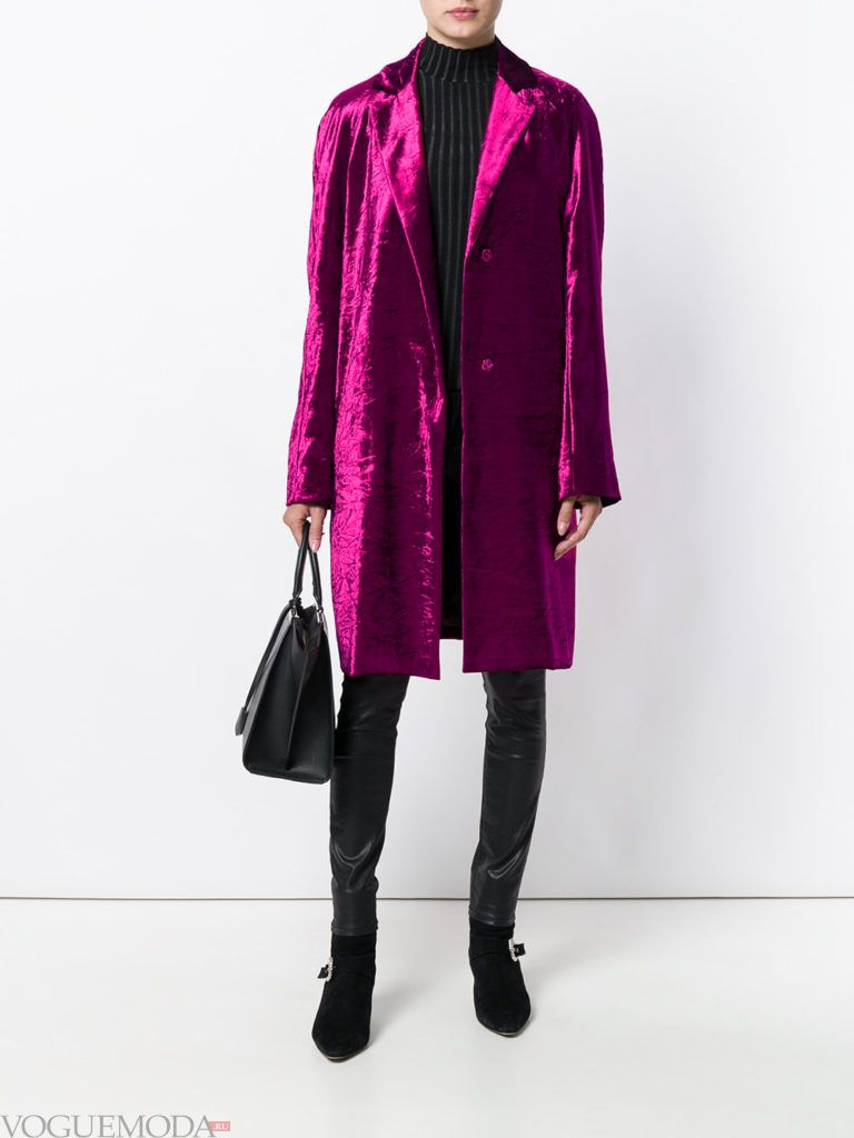 фиолетовое бархатное пальто