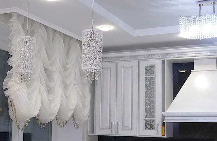 идея использования современных штор в красивом декоре квартире